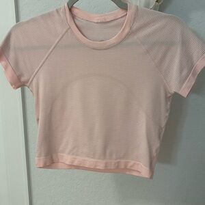 Lululemon swiftly tech short sleeve cropped size 6 
Strawberry milkshake